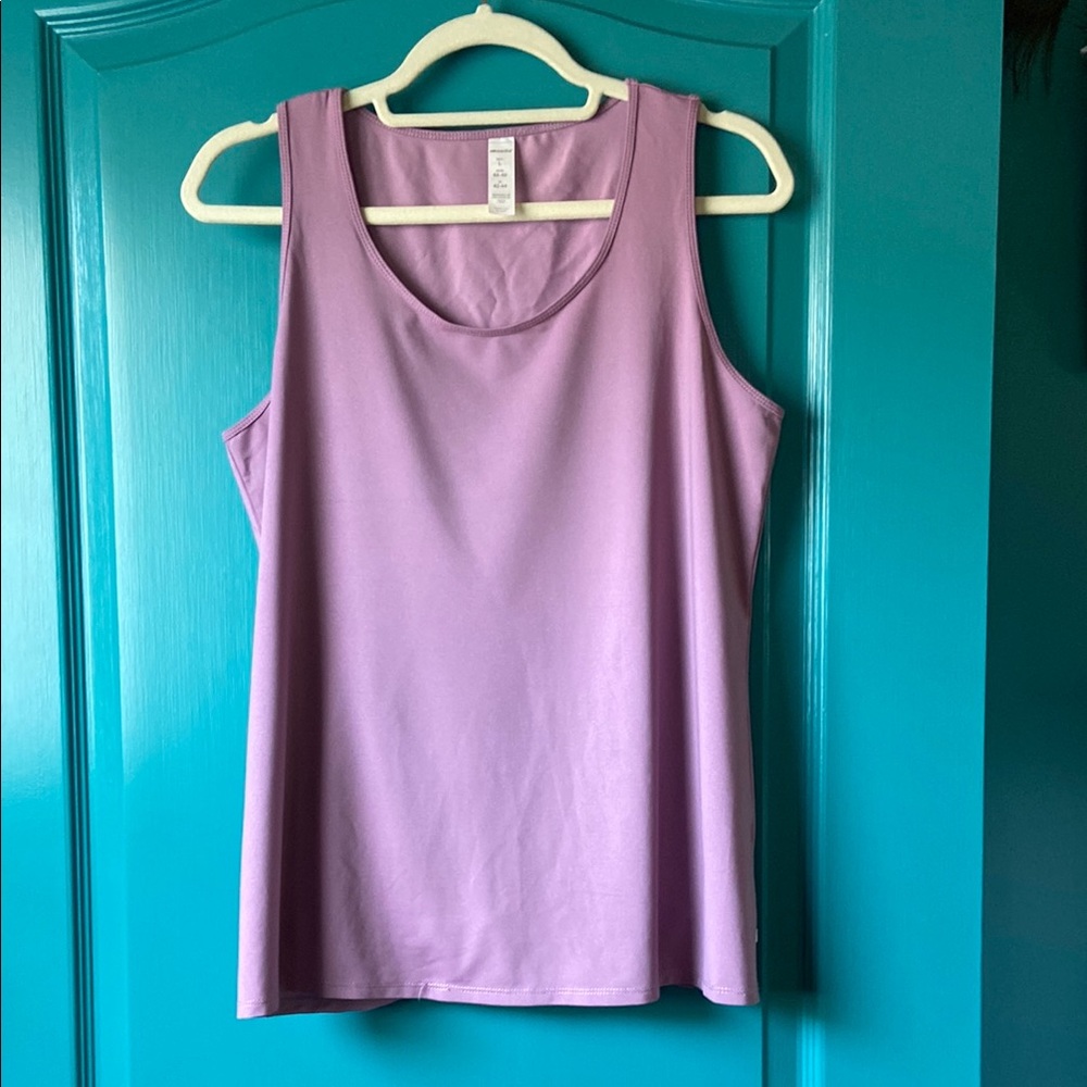 MARIKA ATHLETIC TOP SIZE LARGE